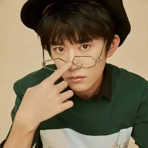 杨幂赵丽颖粉丝互称轧戏女王,杨洋张艺兴争夺唯一的羊