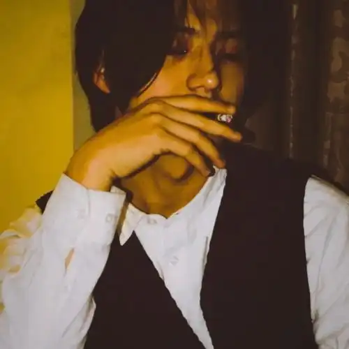 男头恭喜大家假期结束