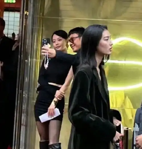 10月1日,张嘉倪,凌晨发文