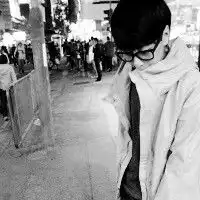 忧郁伤感的黑白男生qq头像