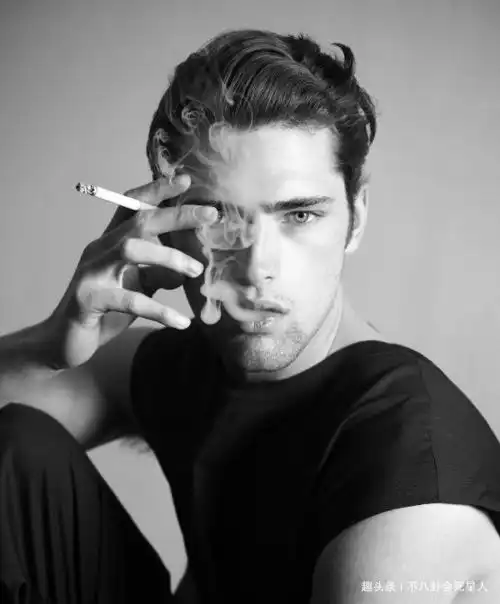 奚梦瑶超模之路是靠前任前男友有钱又帅气,两人相恋她获益颇多